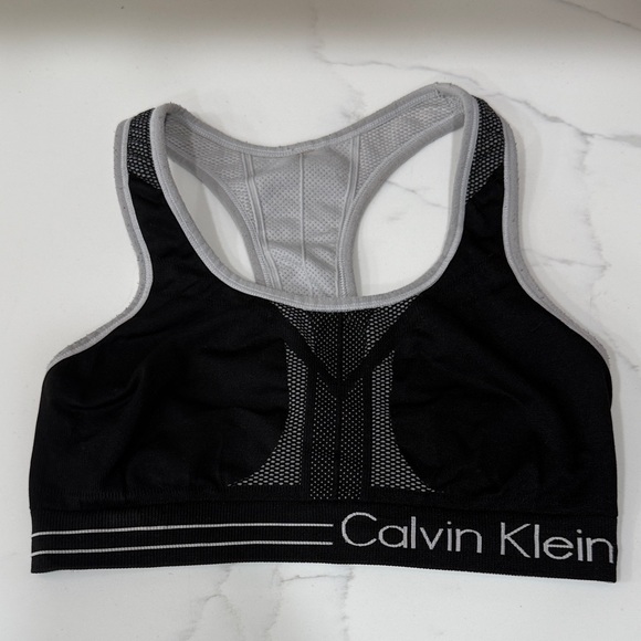 Reversible Calvin Klein Performance Sports Bra - Picture 1 of 4